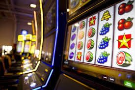 Live Sakong dealer at live sdny card table